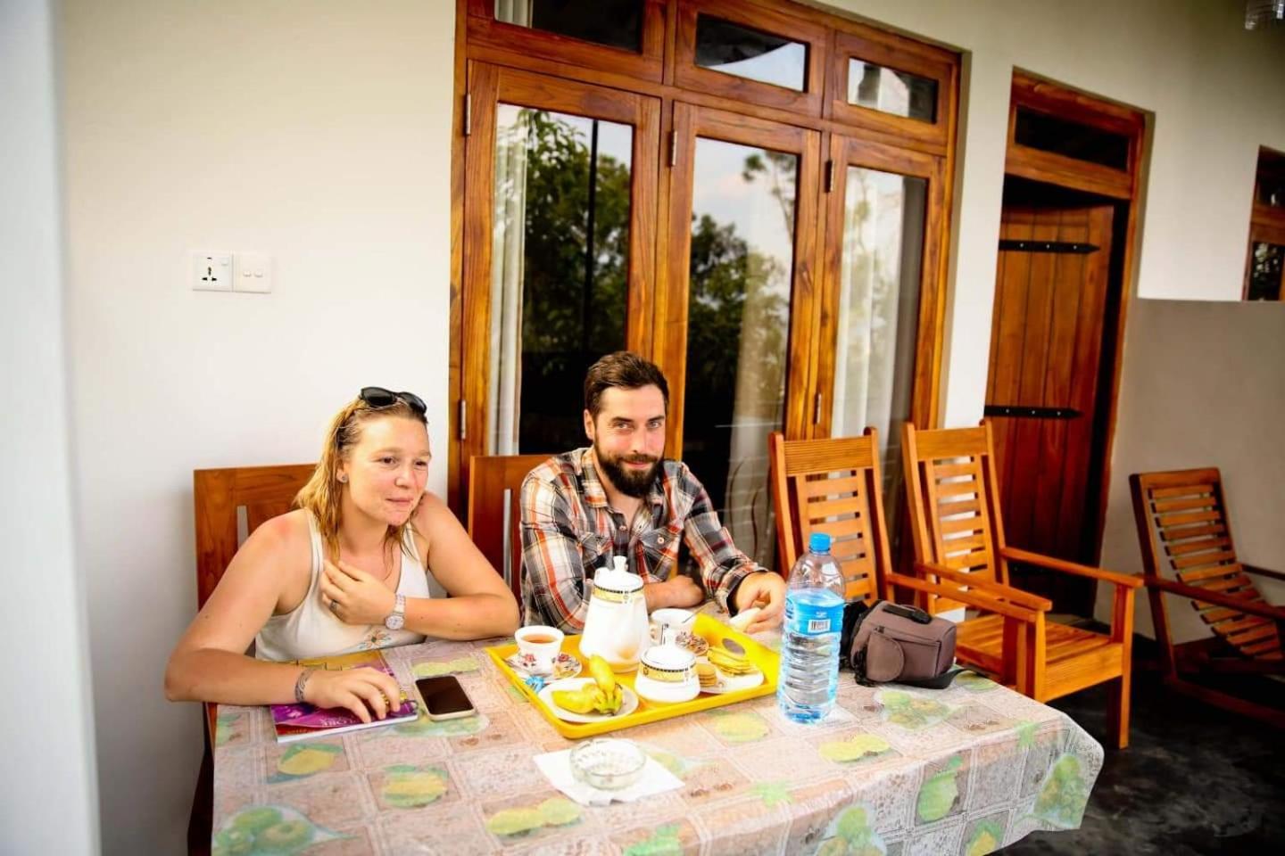 Amado Homestay Ella Eksteriør bilde