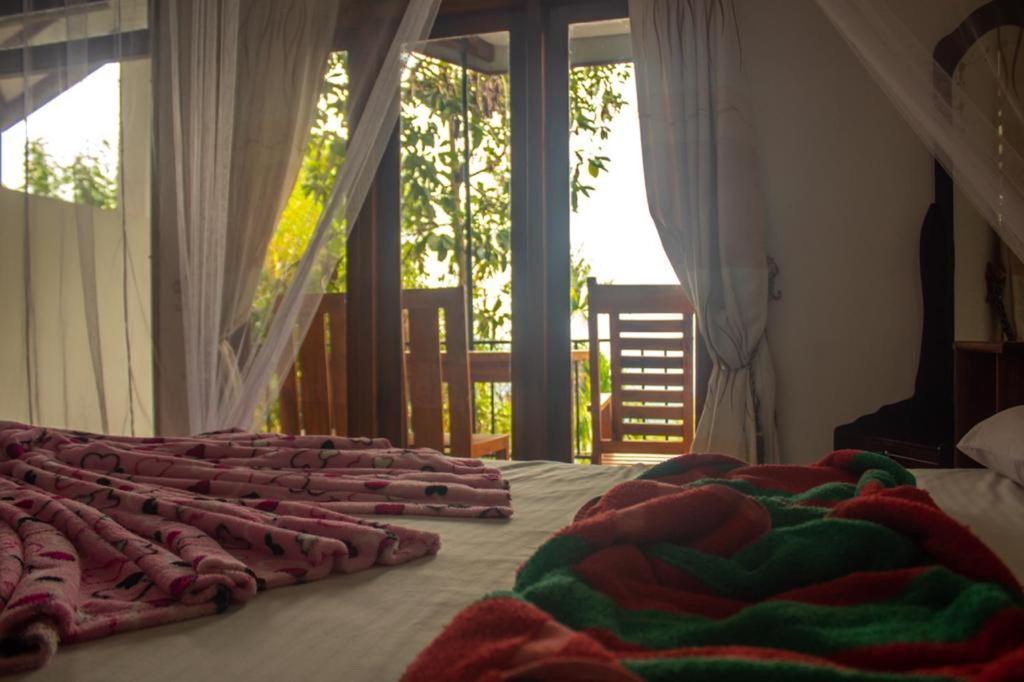 Amado Homestay Ella Eksteriør bilde